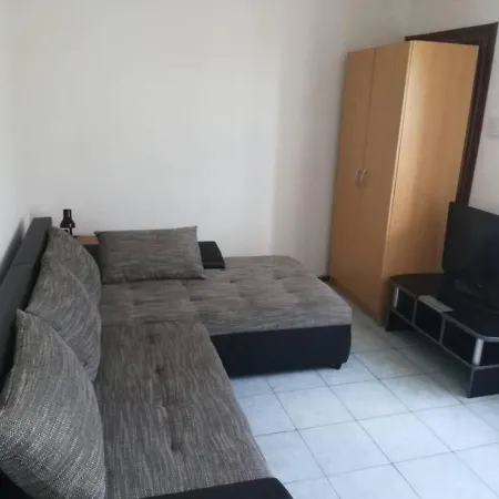 Apartman Cozy In With Free Parking And Olive Garden Zára