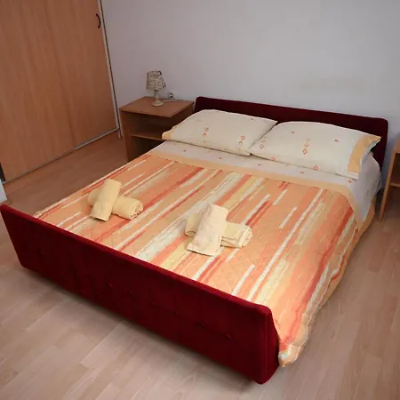 Cozy In With Free Parking And Olive Garden * Zára